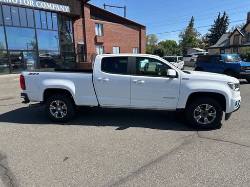 Used 2018 Chevrolet Colorado Z71 AWD/4WD image 2