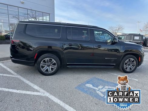 Used 2024 Jeep Wagoneer L Series II w/ Flexible Seating Group image 37