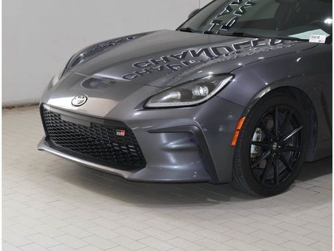 Used 2022 Toyota GR86 Premium w/ ALL Weather Mat Package (TMS) RWD image 2