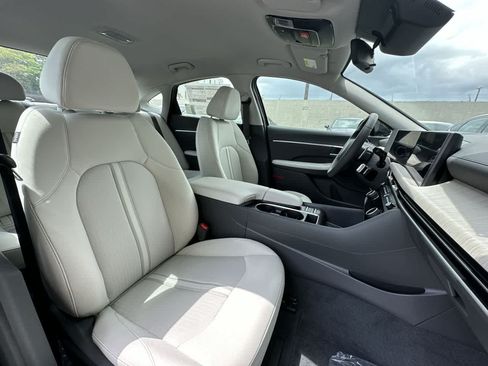 Used 2025 Hyundai Sonata SEL FWD image 27