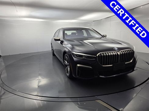 Certified 2022 BMW M760i xDrive w/ Luxury Rear Seating Package image 3
