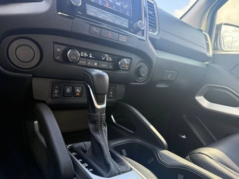 Used 2024 Nissan Frontier SL w/ Technology Package RWD image 17
