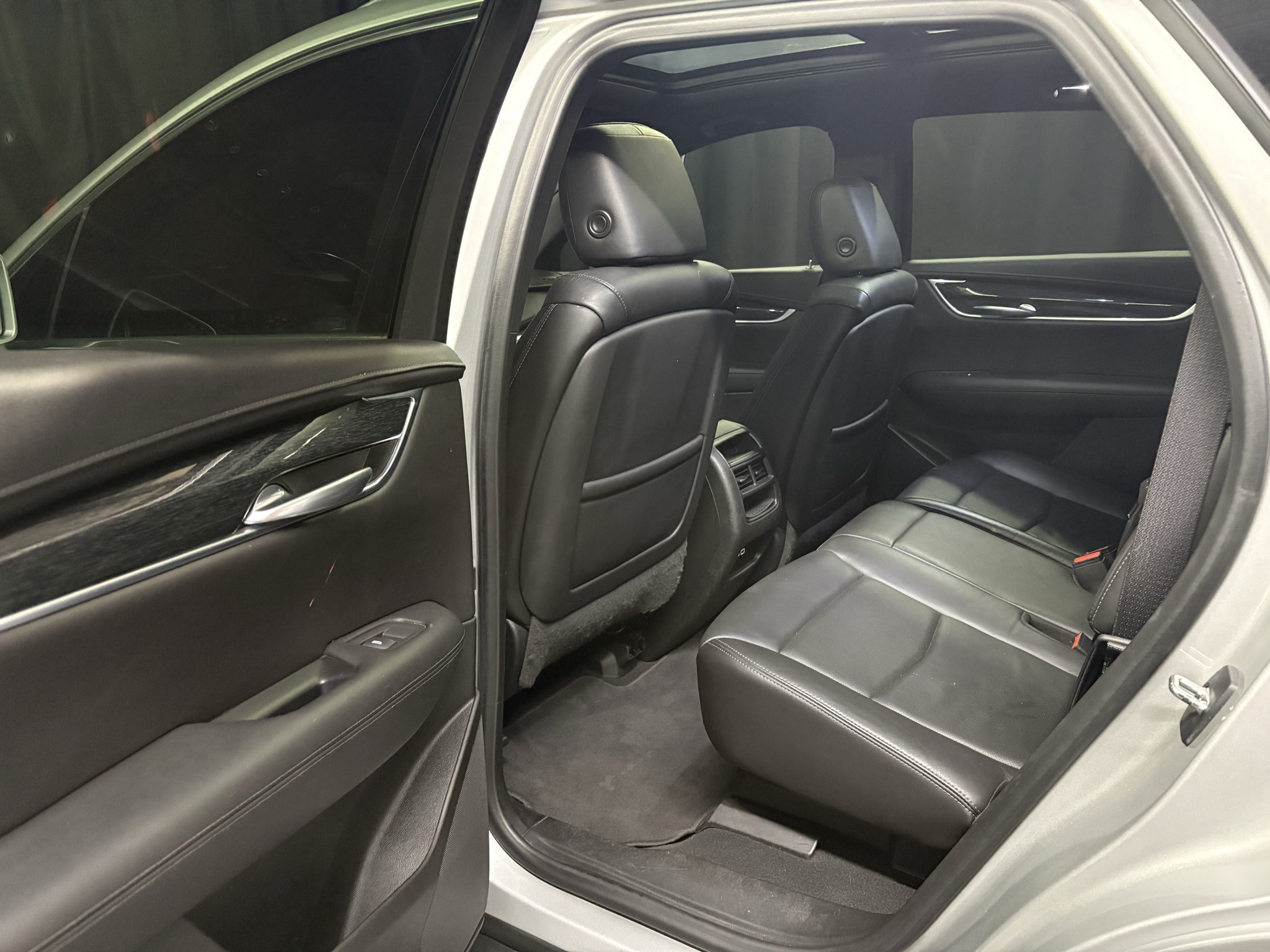 Used 2020 Cadillac XT5 Premium Luxury FWD image 22