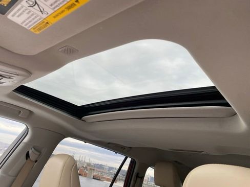 Used 2022 Toyota Highlander Limited image 6