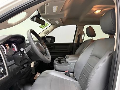 Used 2020 RAM 1500 Tradesman w/ Chrome Appearance Group AWD/4WD image 13
