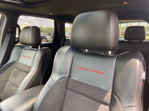 Used 2021 Jeep Grand Cherokee Trailhawk w/ Premium Lighting Group image 16