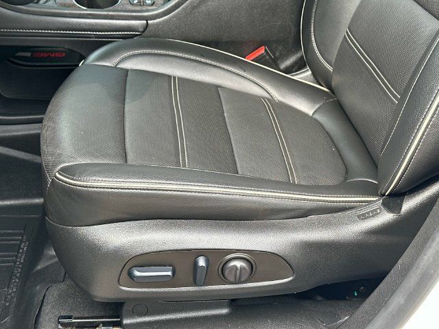 Used 2023 GMC Acadia Denali w/ Denali Technology Package AWD/4WD image 14