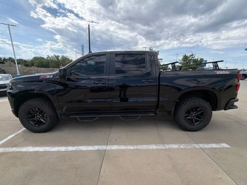 Used 2020 Chevrolet Silverado 1500 LT Trail Boss AWD/4WD image 2