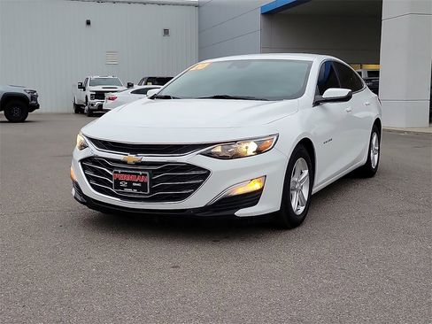 Used 2020 Chevrolet Malibu LS w/ Driver Confidence Package II image 4