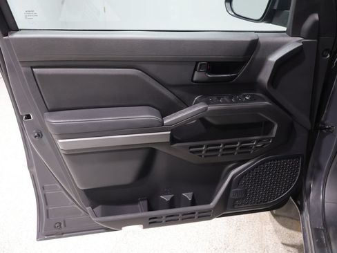 Used 2024 Toyota Tacoma SR5 AWD/4WD image 13