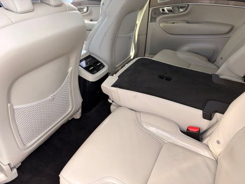 Used 2022 Volvo XC90 T6 Inscription w/ Advanced Package AWD/4WD image 16