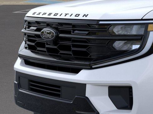 New 2026 Ford Expedition Platinum w/ Stealth Performance Package AWD/4WD image 17