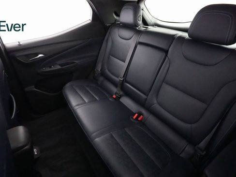 Used 2022 Chevrolet Bolt EUV Premier w/ Sun & Sound Package image 8