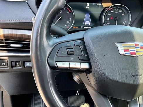 Used 2023 Cadillac XT4 Premium Luxury w/ Technology Package FWD image 20