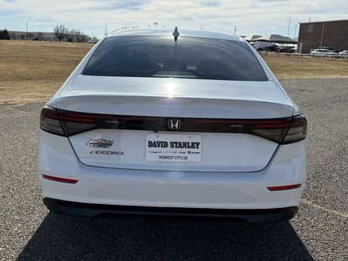 Used 2024 Honda Accord EX image 5