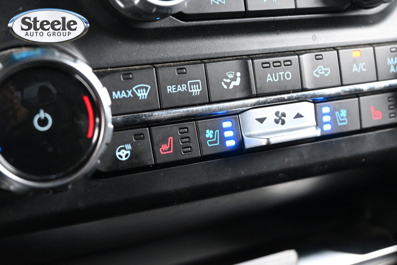 Used 2025 Ford F350 Platinum w/ FX4 Off-Road Package AWD/4WD image 15