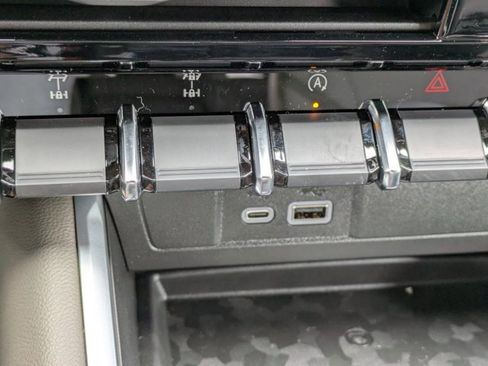 New 2025 Chevrolet Colorado ZR2 w/ Midnight Edition image 34