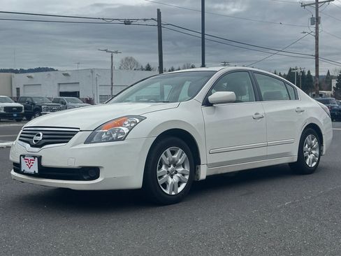 Used 2009 Nissan Altima 2.5 S w/ Convenience Pkg image 2