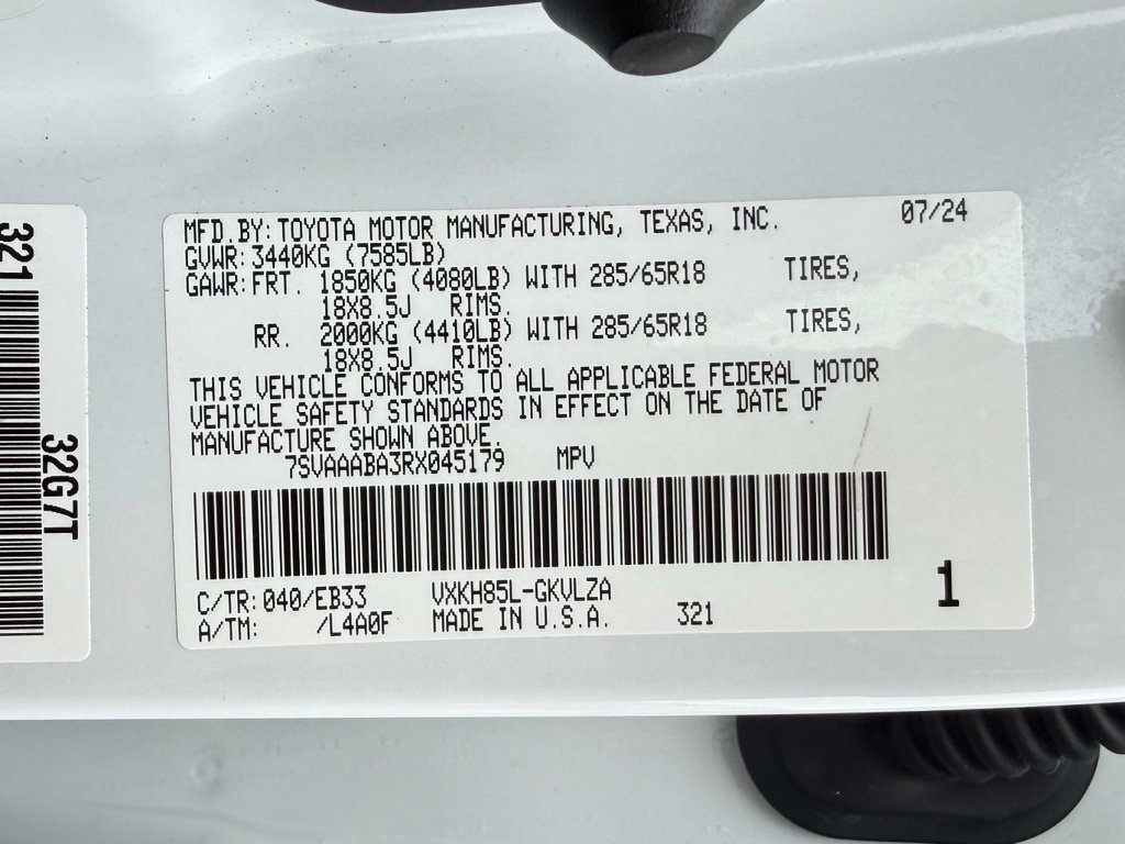Used 2024 Toyota Sequoia TRD Pro AWD/4WD image 28