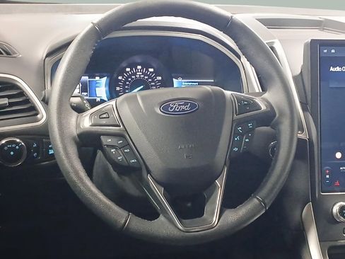 Used 2024 Ford Edge SEL w/ Convenience Package image 8
