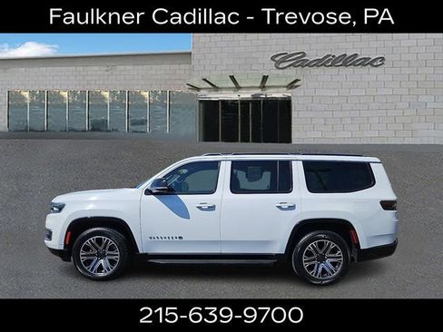 Used 2024 Jeep Wagoneer Series II w/ Flexible Seating Group AWD/4WD image 7
