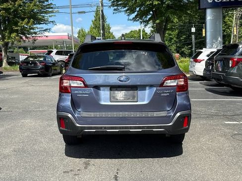 Used 2018 Subaru Outback 3.6R Limited AWD/4WD image 5