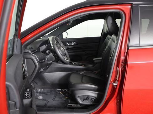Used 2024 Jeep Compass Limited w/ High Altitude Package AWD/4WD image 31