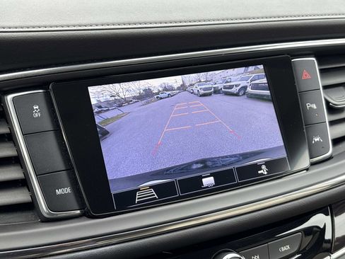 Used 2020 Buick Enclave Premium w/ LPO, Luxury Package image 21