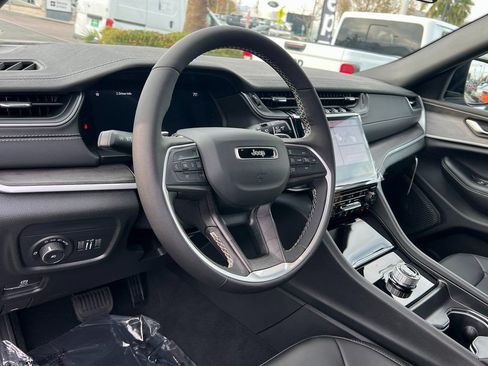 New 2025 Jeep Grand Cherokee L Limited w/ Black Appearance Package RWD image 20