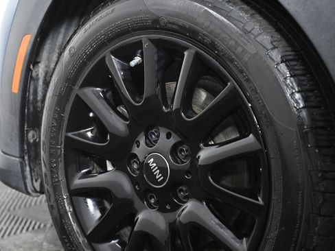 Certified 2022 MINI Cooper 4-Door Hardtop image 32