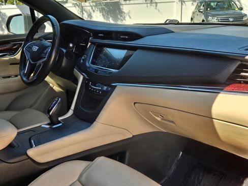 Used 2018 Cadillac XT5 Luxury image 22