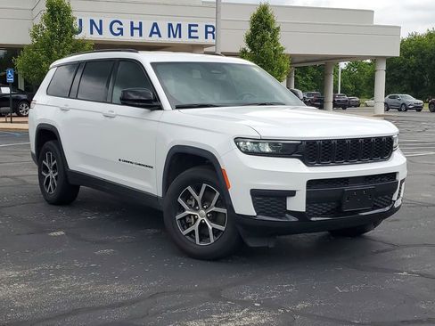 Used 2024 Jeep Grand Cherokee L Laredo AWD/4WD image 2
