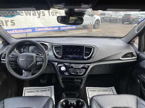 Used 2022 Chrysler Pacifica Touring-L w/ S Appearance Package image 20