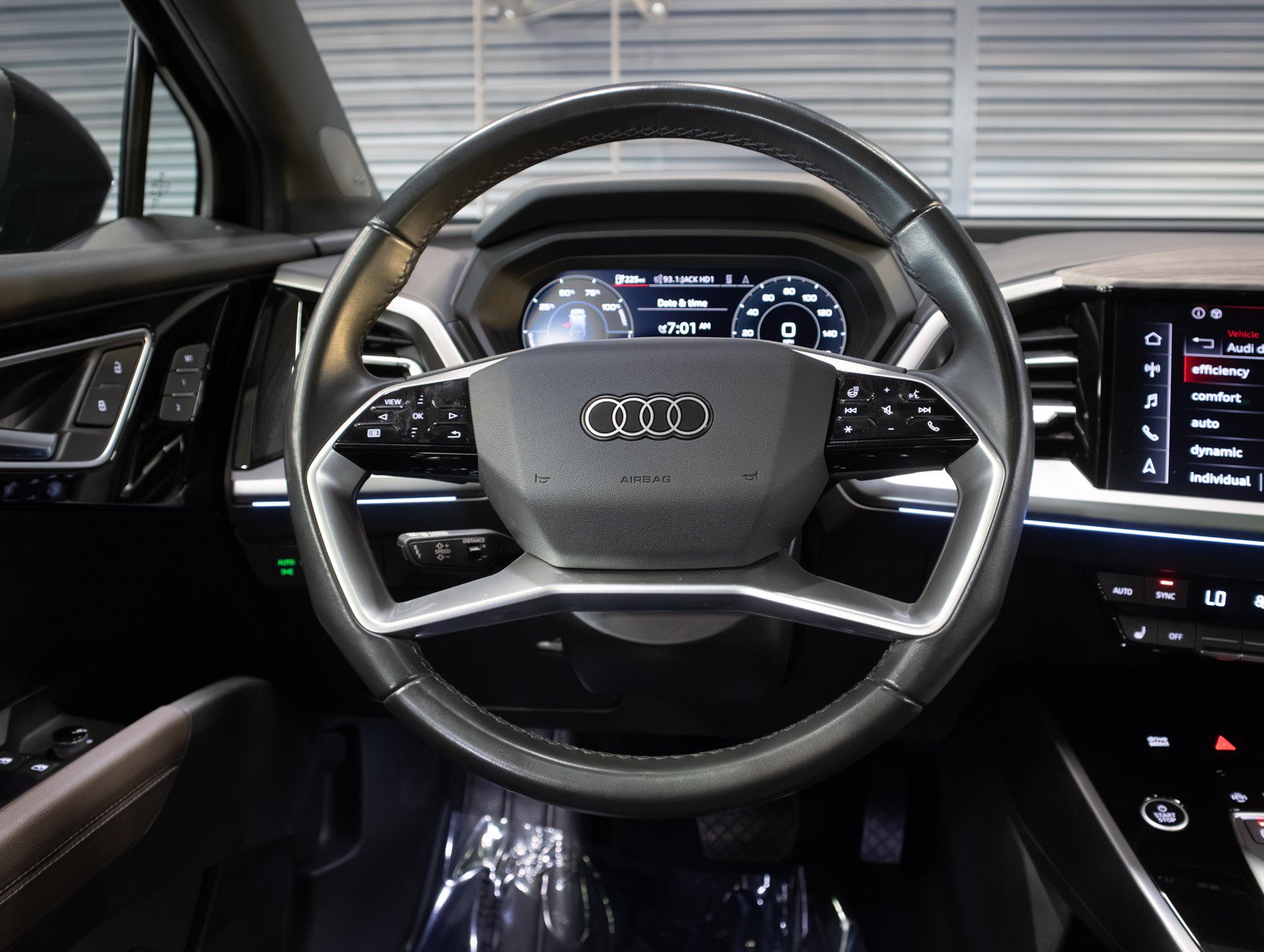 Used 2023 Audi Q4 e-tron Prestige w/ Black Optic Package AWD/4WD image 17