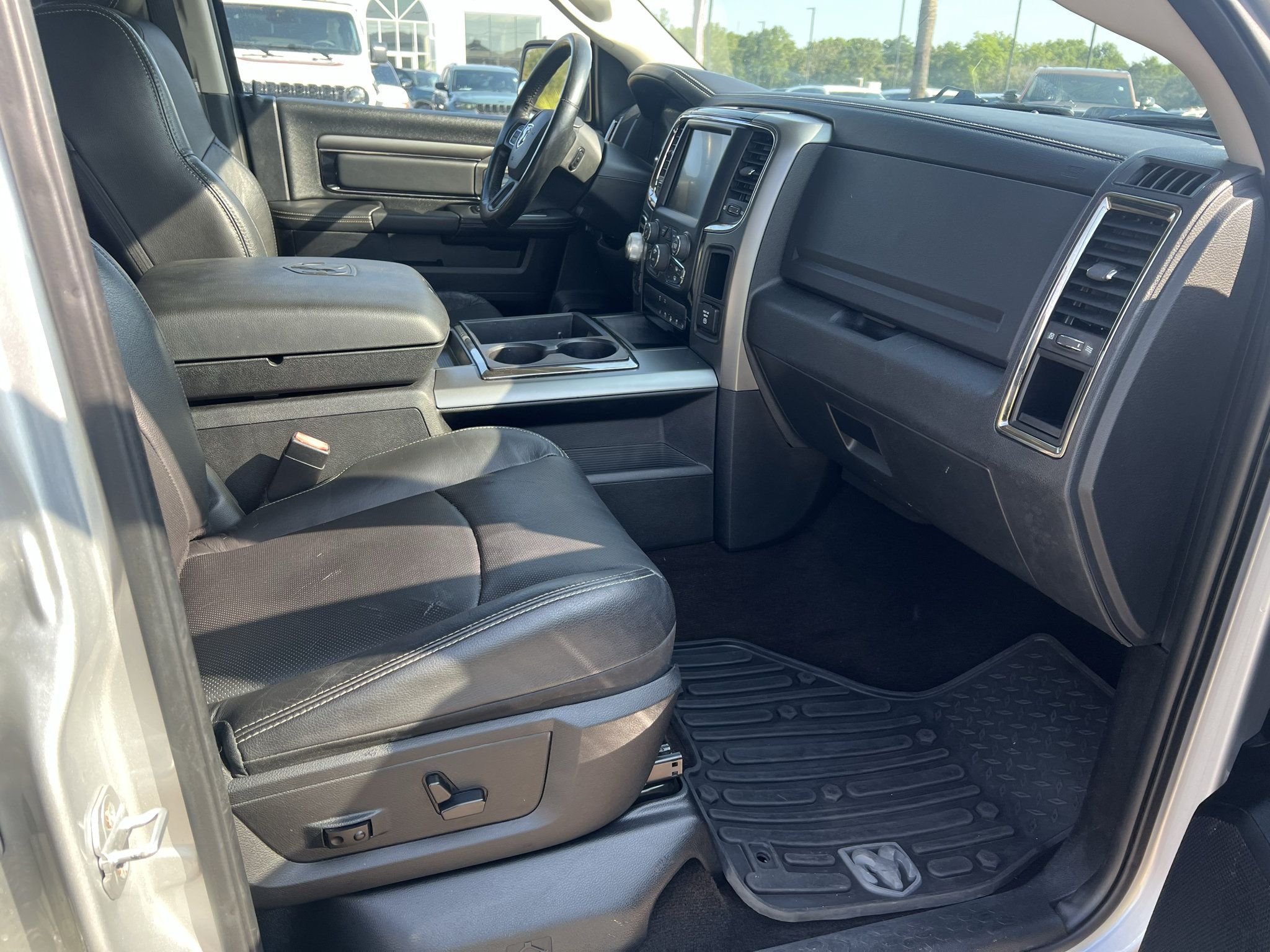 Used 2015 RAM 1500 Sport w/ Remote Start & Security Group AWD/4WD image 16