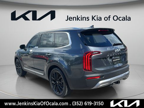 Certified 2022 Kia Telluride SX w/ Towing Package FWD image 5