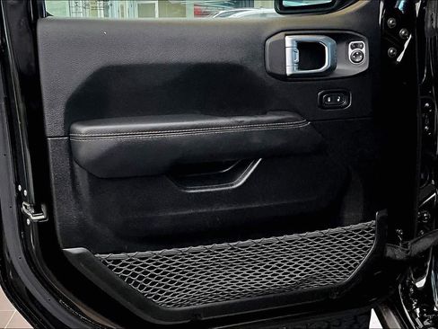 Used 2022 Jeep Wrangler Unlimited Rubicon w/ Xtreme Recon 35" Tire Package AWD/4WD image 22