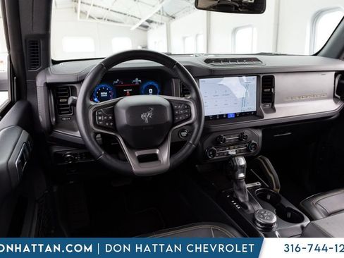 Used 2025 Ford Bronco Badlands AWD/4WD image 16