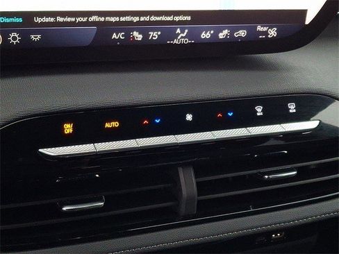 Certified 2025 Buick Enclave Preferred image 14