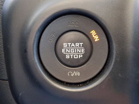 Used 2021 Jeep Wrangler Unlimited Sahara image 23