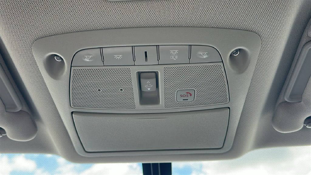 Used 2017 Nissan Pathfinder Platinum w/ Family Entertainment Package FWD image 33