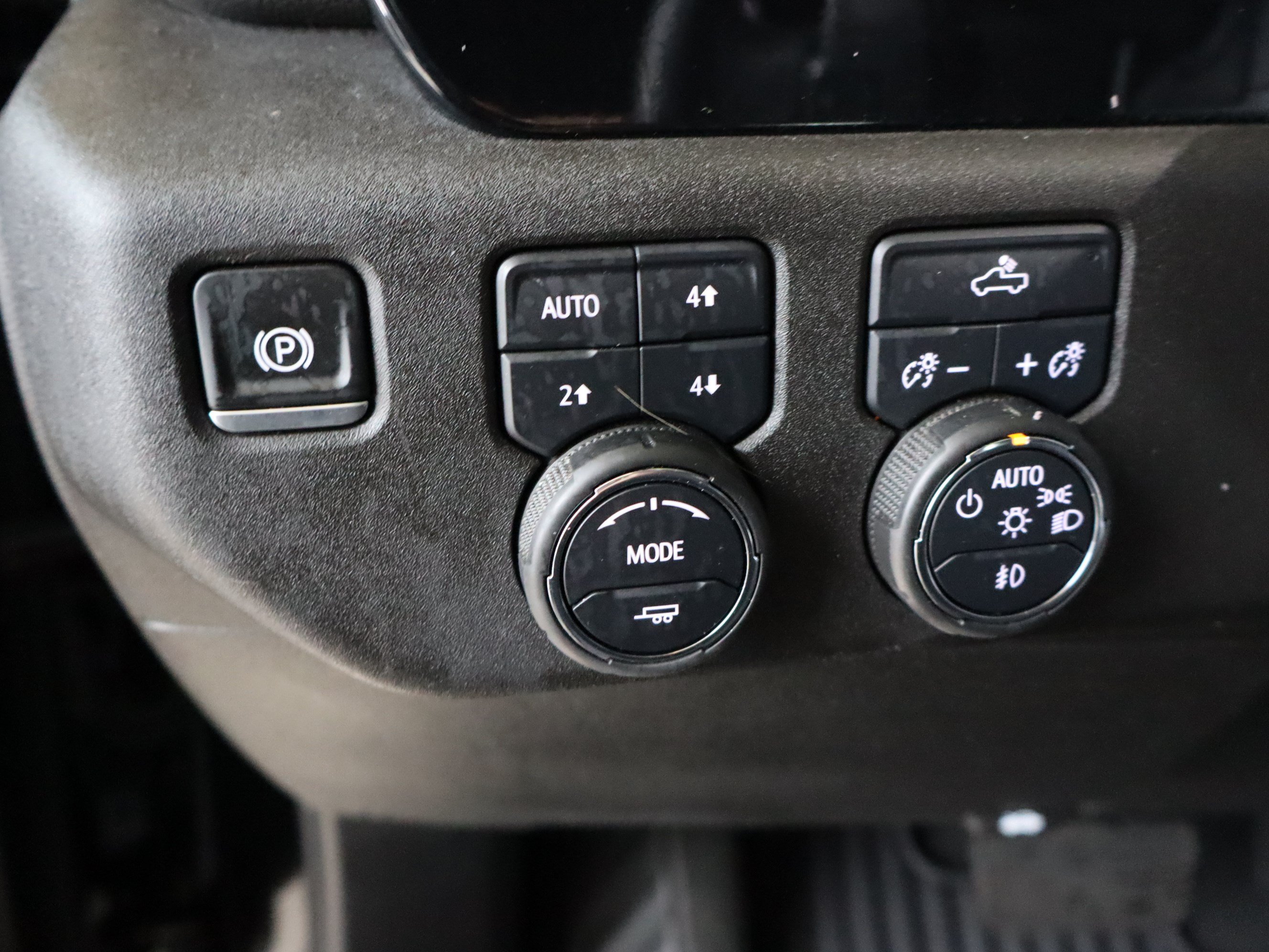 Used 2025 Chevrolet Silverado 1500 RST w/ Convenience Package II AWD/4WD image 19