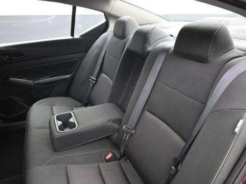 Used 2025 Nissan Altima 2.5 SV FWD image 16