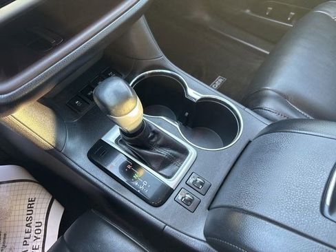 Used 2018 Toyota Highlander XLE image 26