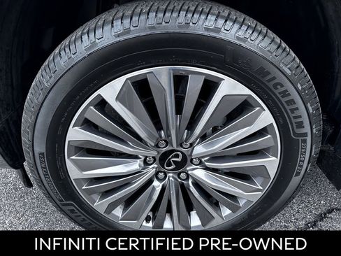 Certified 2025 INFINITI QX80 Sensory image 15