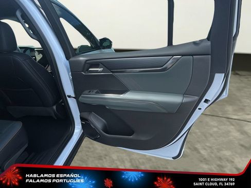 New 2026 GMC Acadia AT4 w/ Luxury Package AWD/4WD image 31