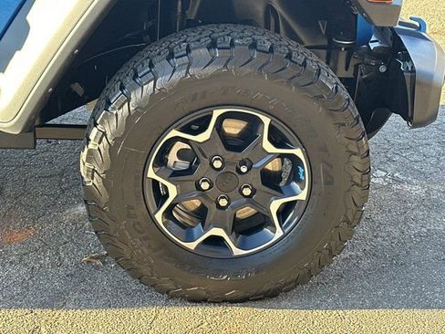 Used 2022 Jeep Wrangler Unlimited Rubicon 4xe image 16