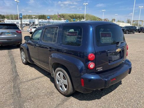 Used 2011 Chevrolet HHR LS FWD image 6