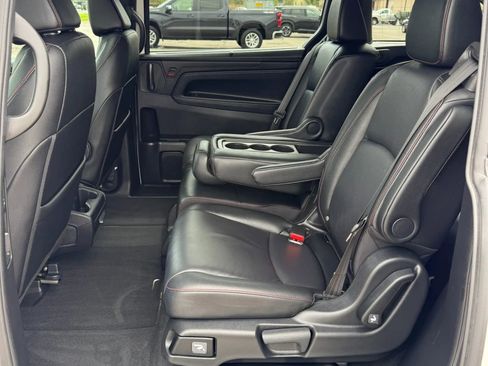 Used 2025 Honda Odyssey Sport-L image 16