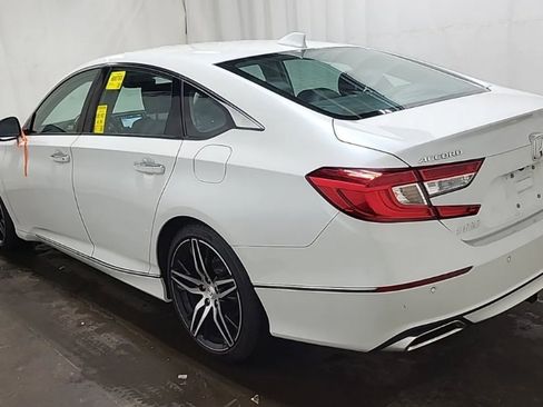 Used 2022 Honda Accord Touring image 6